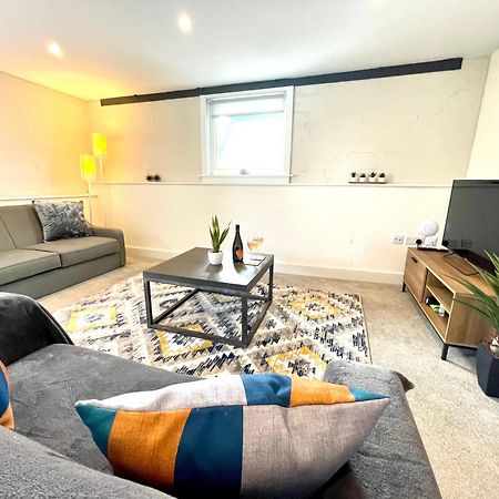 New Executive Apartment Perfect For Contractors & Pilots Bishop’s Stortford Exterior foto
